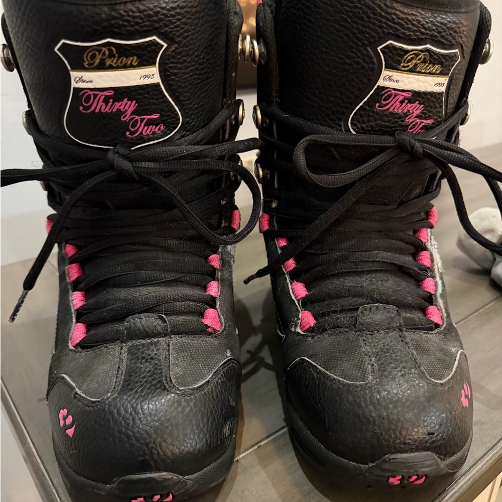 Thirty Two Black and Pink Snowboard Boots